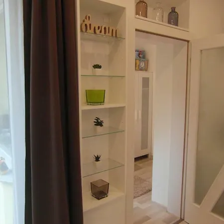 Origo Apartmanlakas * Gyula
